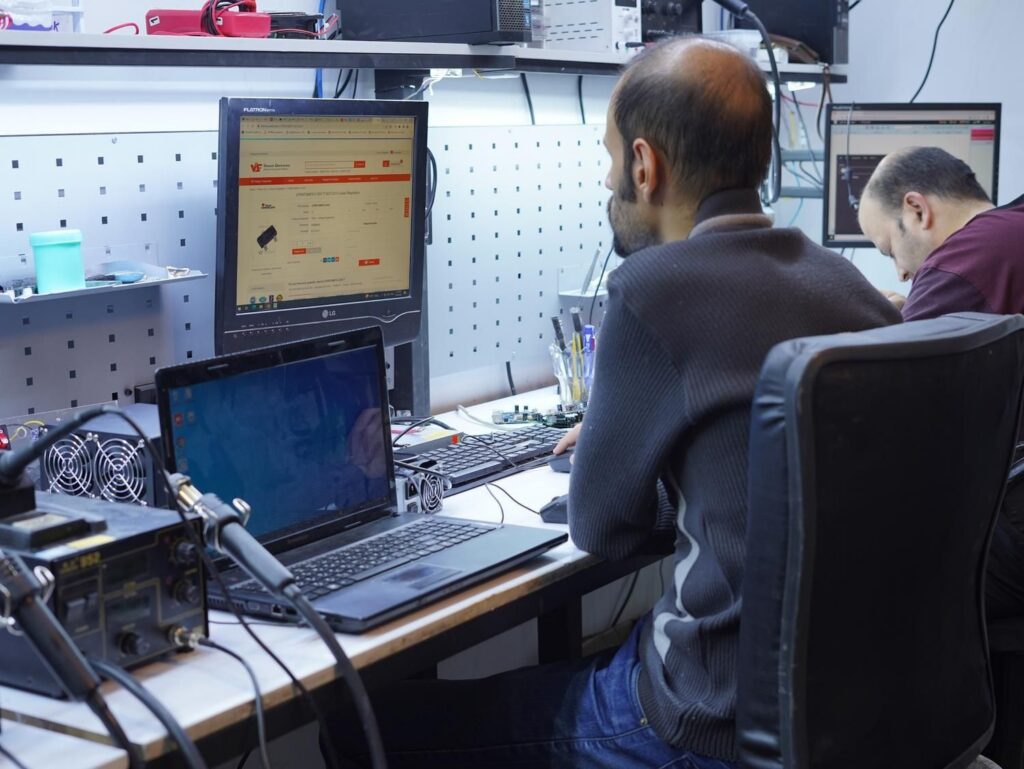 تیم فنی و مهندسی مرکز تعمیرات مگاماینر